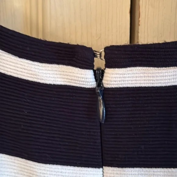 LOFT dress black and white stripe - Picture 4 of 6